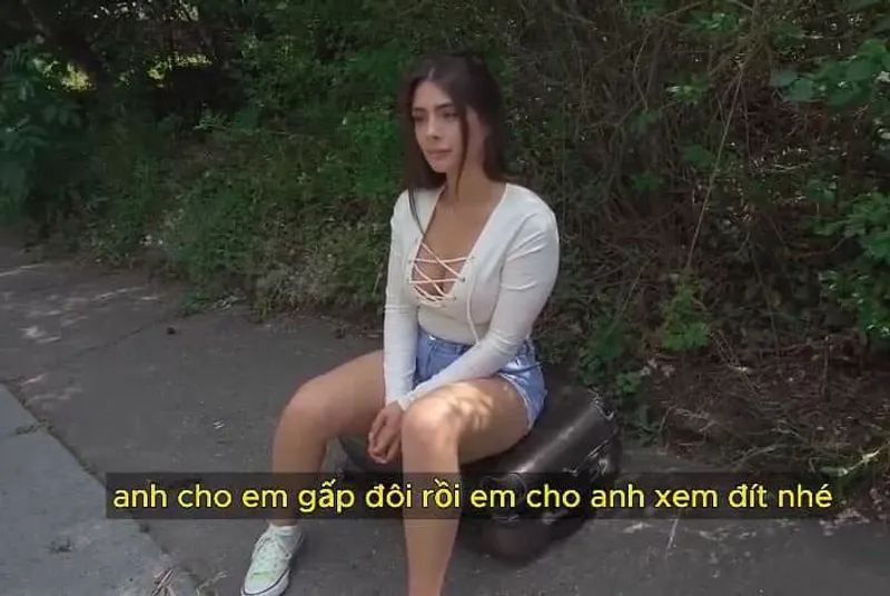 Anh zai tốt bụng giúp đỡ lỗ lồn đang gặp khó khăn