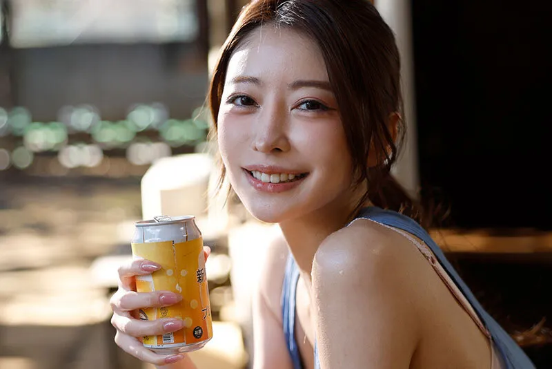 Chịch chị nhà đối diện xinh đẹp khi về quê